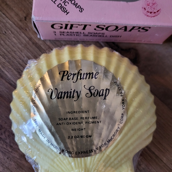Vintage seashell soaps - Picture 4 of 6